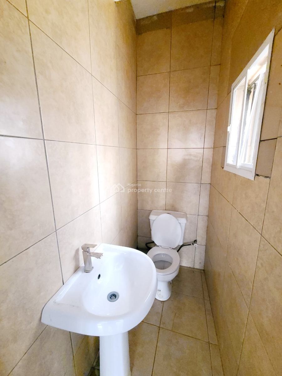 Newly Renovated 3 Bedroom Flat, Osapa London Estate, Osapa, Lekki, Lagos, Flat / Apartment for Rent
