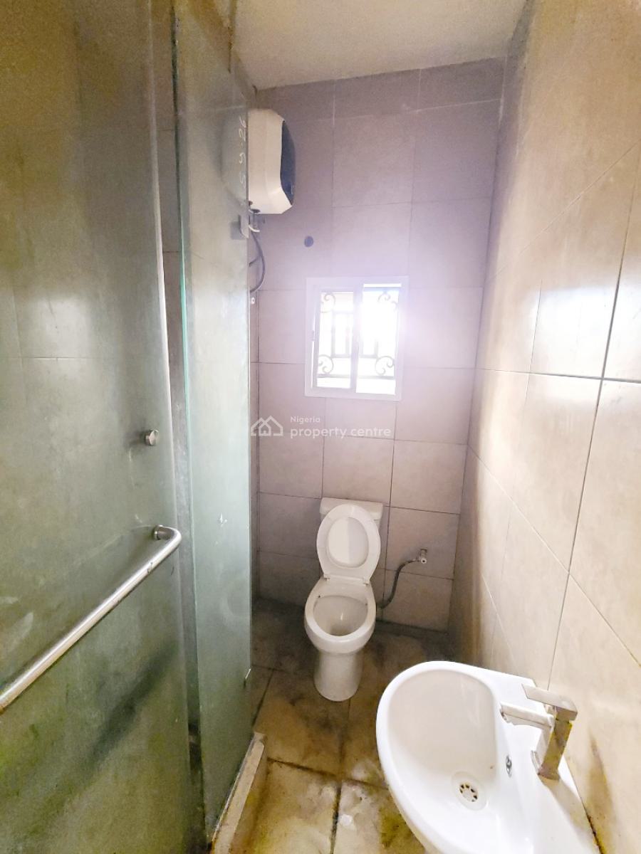 Newly Renovated 3 Bedroom Flat, Osapa London Estate, Osapa, Lekki, Lagos, Flat / Apartment for Rent