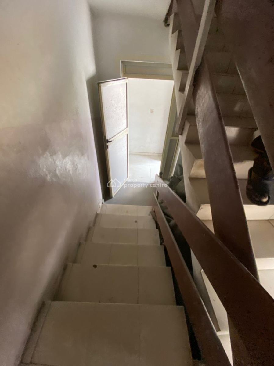 Indoor Commercial Space of 120sqm, Ologolo Lekki, Ologolo, Lekki, Lagos, Commercial Property for Rent