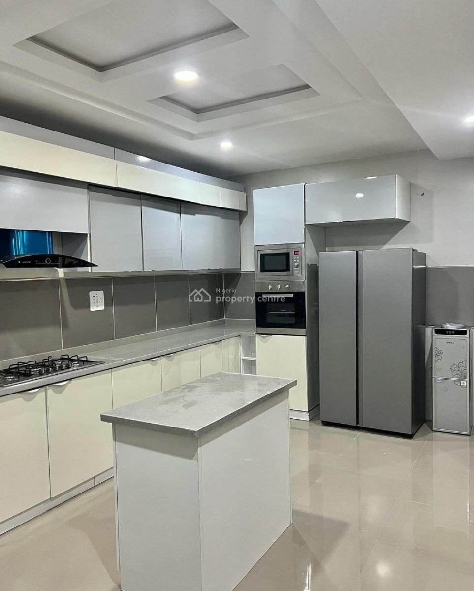 Short-spot Polished 3 Bedroom Duplex Apartment, Gbangbala Street, Ikate, Lekki, Lagos, Flat / Apartment Short Let