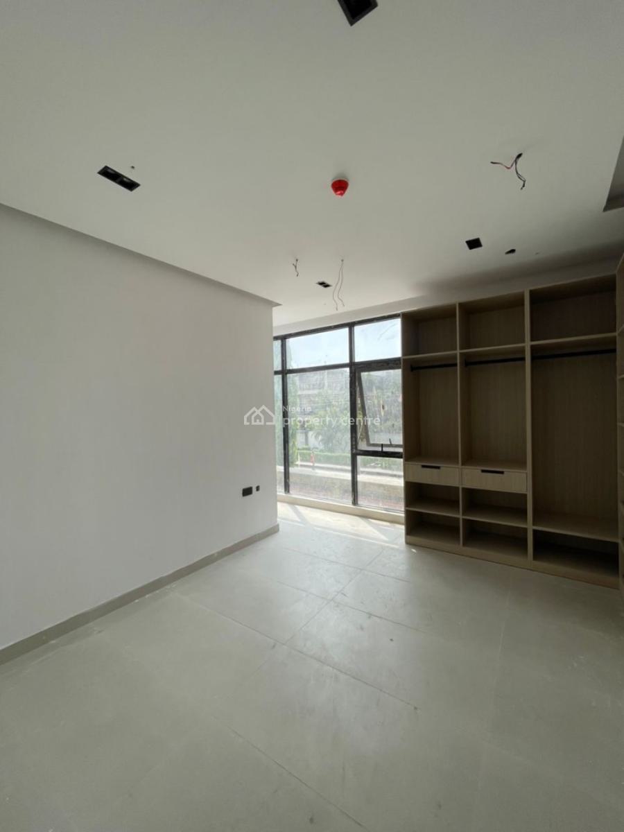 Luxury 2 Bedroom Apartment with Swimming Pool and Elevator, Lekki Phase 1, Lekki Phase 1, Lekki, Lagos, Block of Flats for Sale