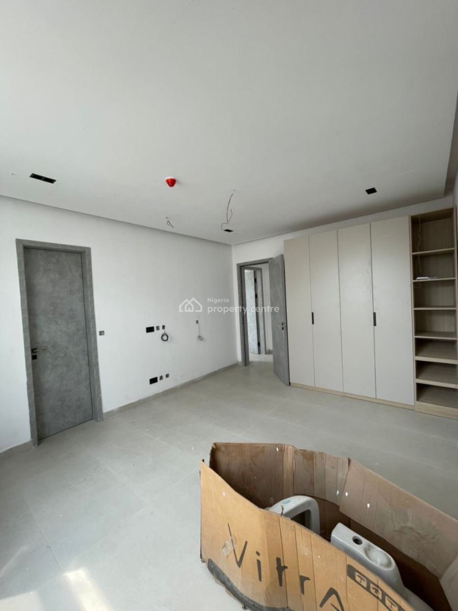 Luxury 2 Bedroom Apartment with Swimming Pool and Elevator, Lekki Phase 1, Lekki Phase 1, Lekki, Lagos, Block of Flats for Sale