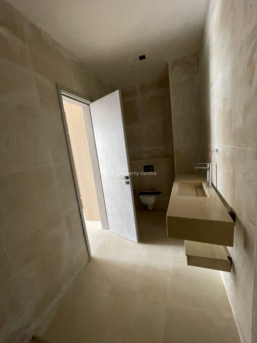 Luxury 2 Bedroom Apartment with Swimming Pool and Elevator, Lekki Phase 1, Lekki Phase 1, Lekki, Lagos, Block of Flats for Sale