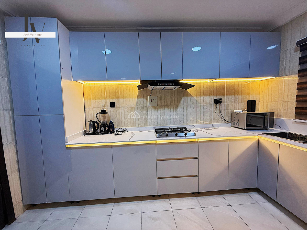 3 Bedroom Fully Furnished Apartment with Bq, Victoria Island (vi), Lagos, Flat / Apartment for Rent