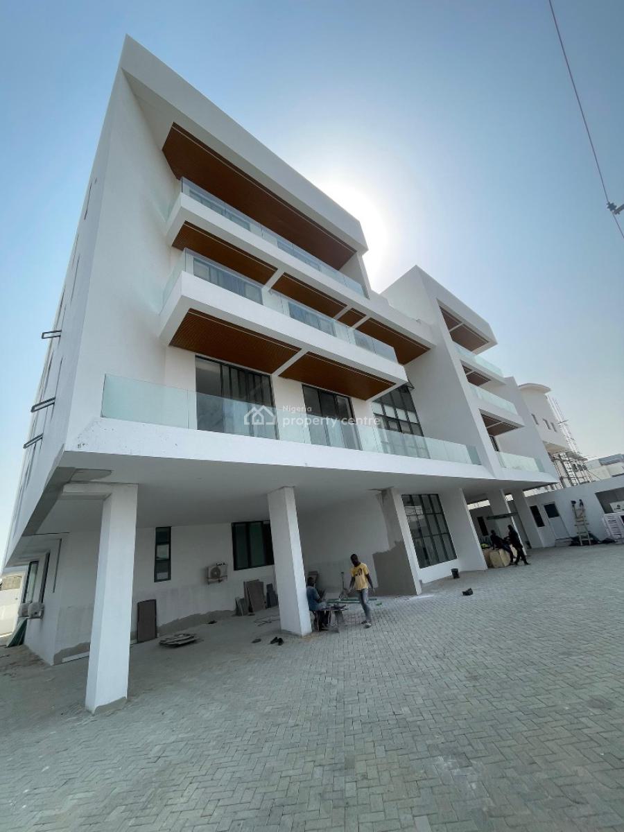 Spacious 2 Bedroom Apartment with Rooftop Terrace and Gym, Lekki Phase 1, Lekki Phase 1, Lekki, Lagos, Block of Flats for Sale
