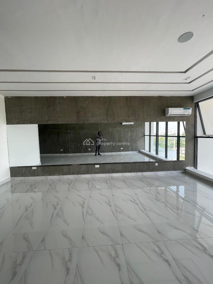 Spacious 2 Bedroom Apartment with Rooftop Terrace and Gym, Lekki Phase 1, Lekki Phase 1, Lekki, Lagos, Block of Flats for Sale