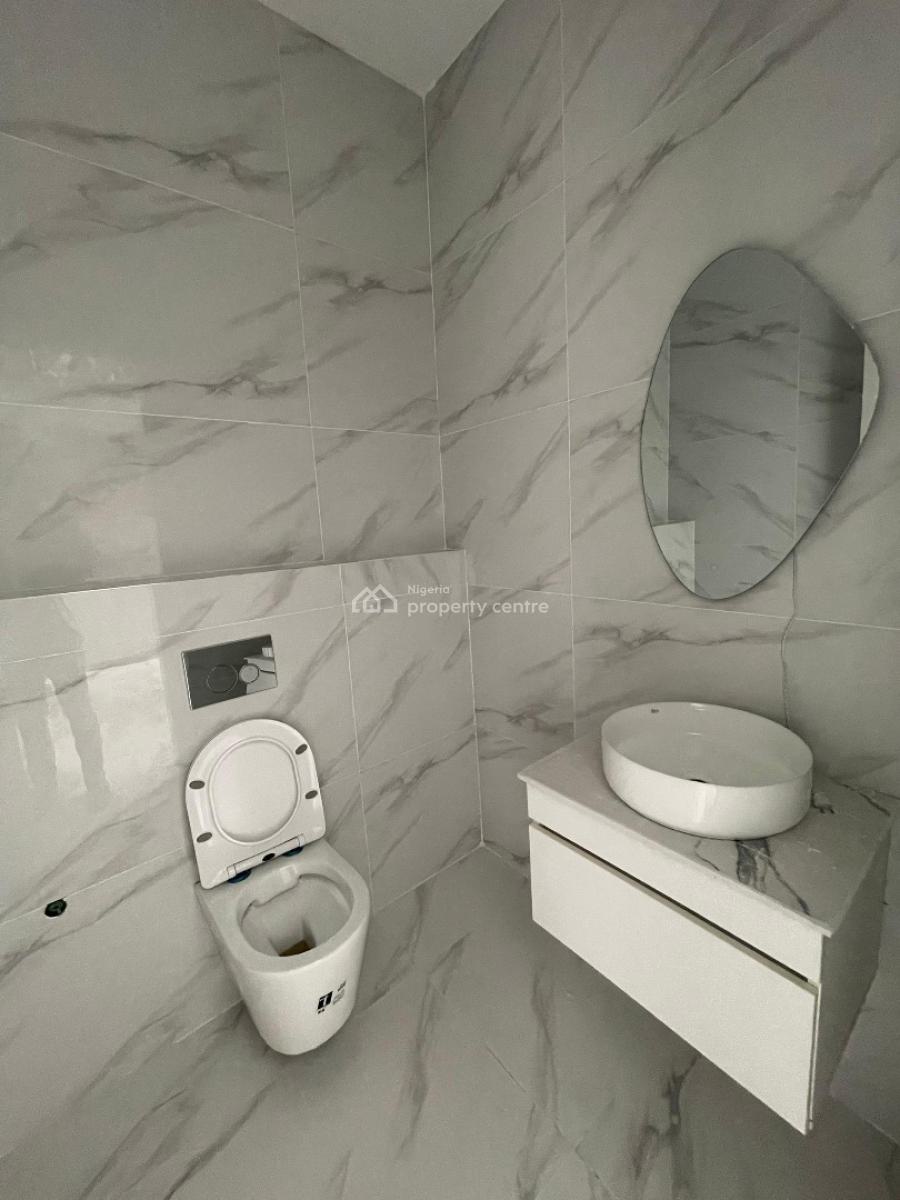 Spacious 2 Bedroom Apartment with Rooftop Terrace and Gym, Lekki Phase 1, Lekki Phase 1, Lekki, Lagos, Block of Flats for Sale