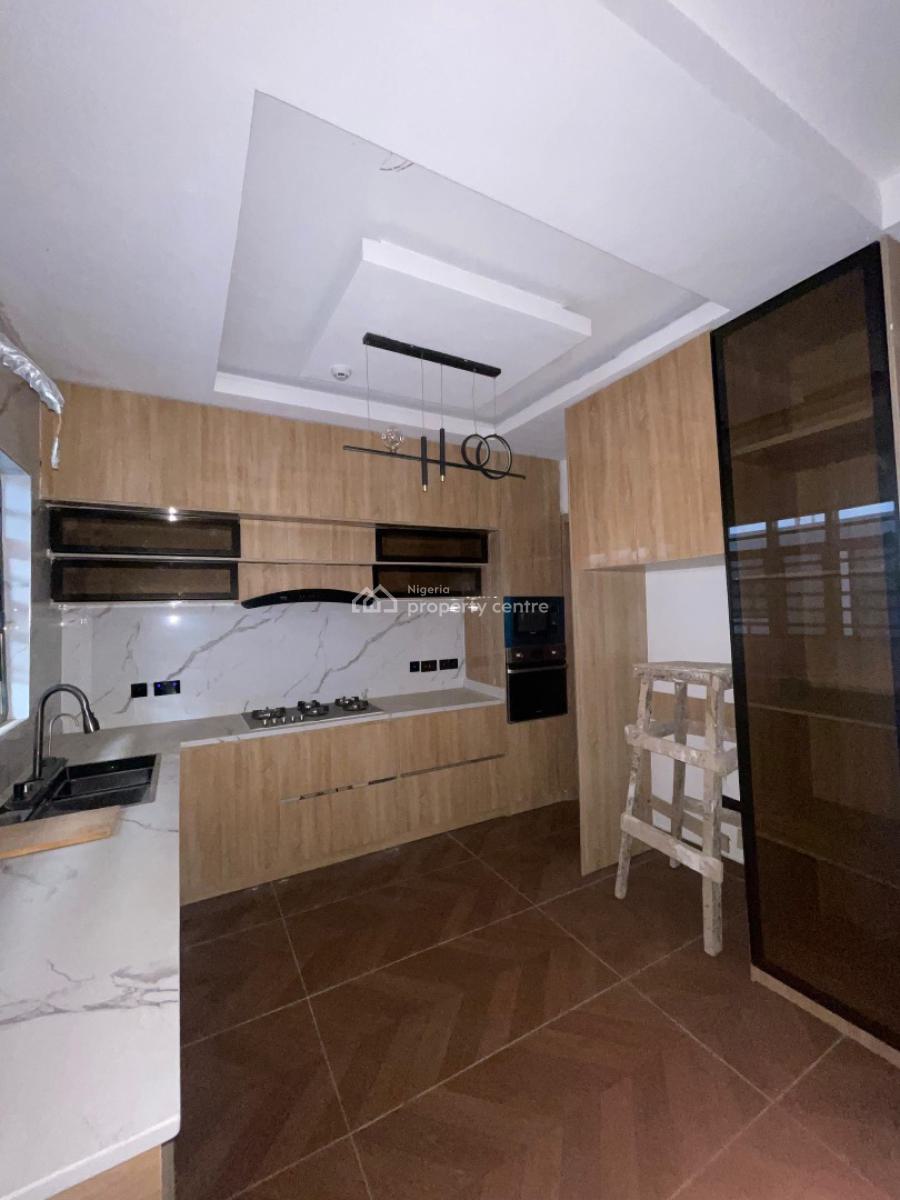 Well Built 4 Bedroom Terraced Duplex with Bq in a Secured Location, Lekki Phase 1, Lekki Phase 1, Lekki, Lagos, Terraced Duplex for Sale