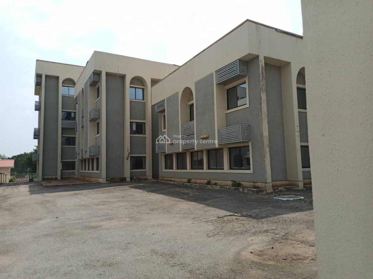 Office Complex on The Major Road, Location Maitama, Maitama District, Abuja, Plaza / Complex / Mall for Rent