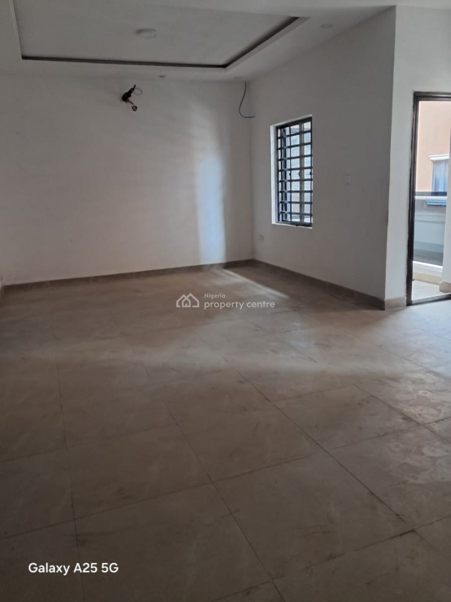 Lovely 3 Bedroom Apartment, Magodo, Lagos, Flat / Apartment for Rent