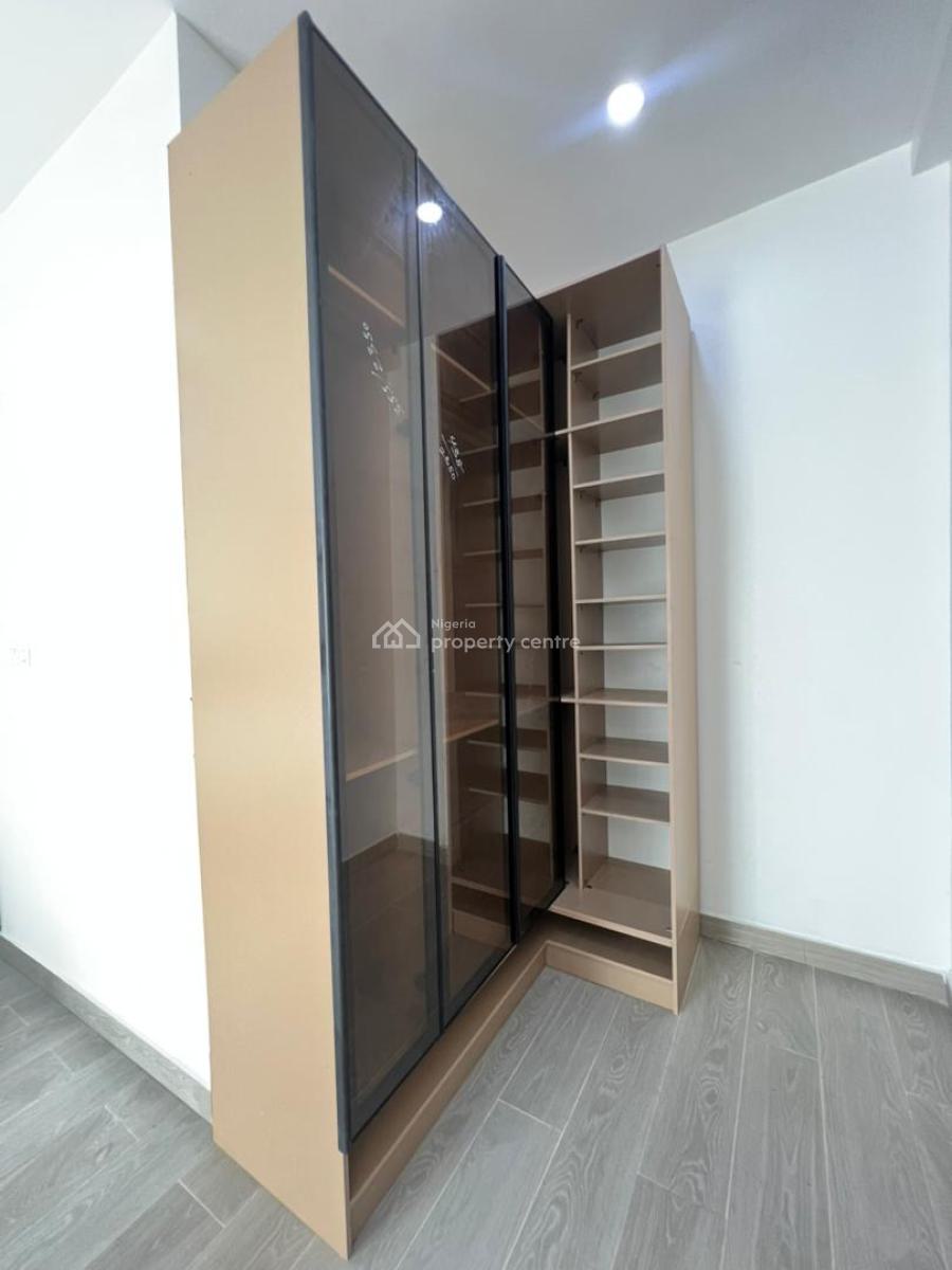 Solid 3 Bedroom Apartment with an Elevator and Swimming Pool, Ikate, Lekki, Lagos, Flat / Apartment for Sale