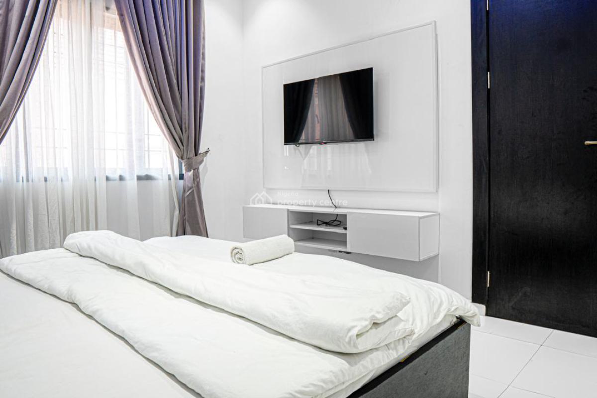 Luxurious 3bd Apt with Bq Very Classic Space and Environment, Lekki Phase 1, Lekki Lagos Nigeria, Lekki, Lagos, Flat / Apartment for Rent