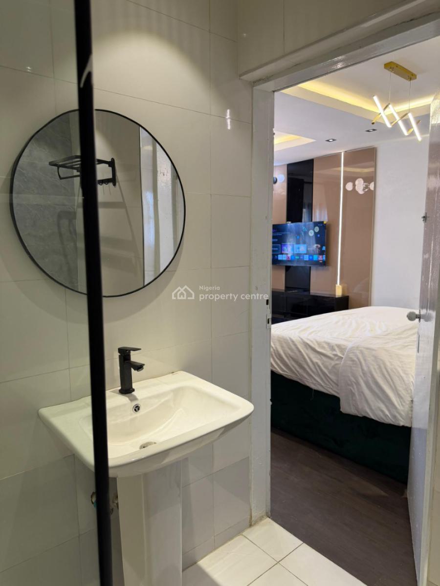 Luxurious Self Contain, Asokoro, Asokoro District, Abuja, Flat / Apartment Short Let