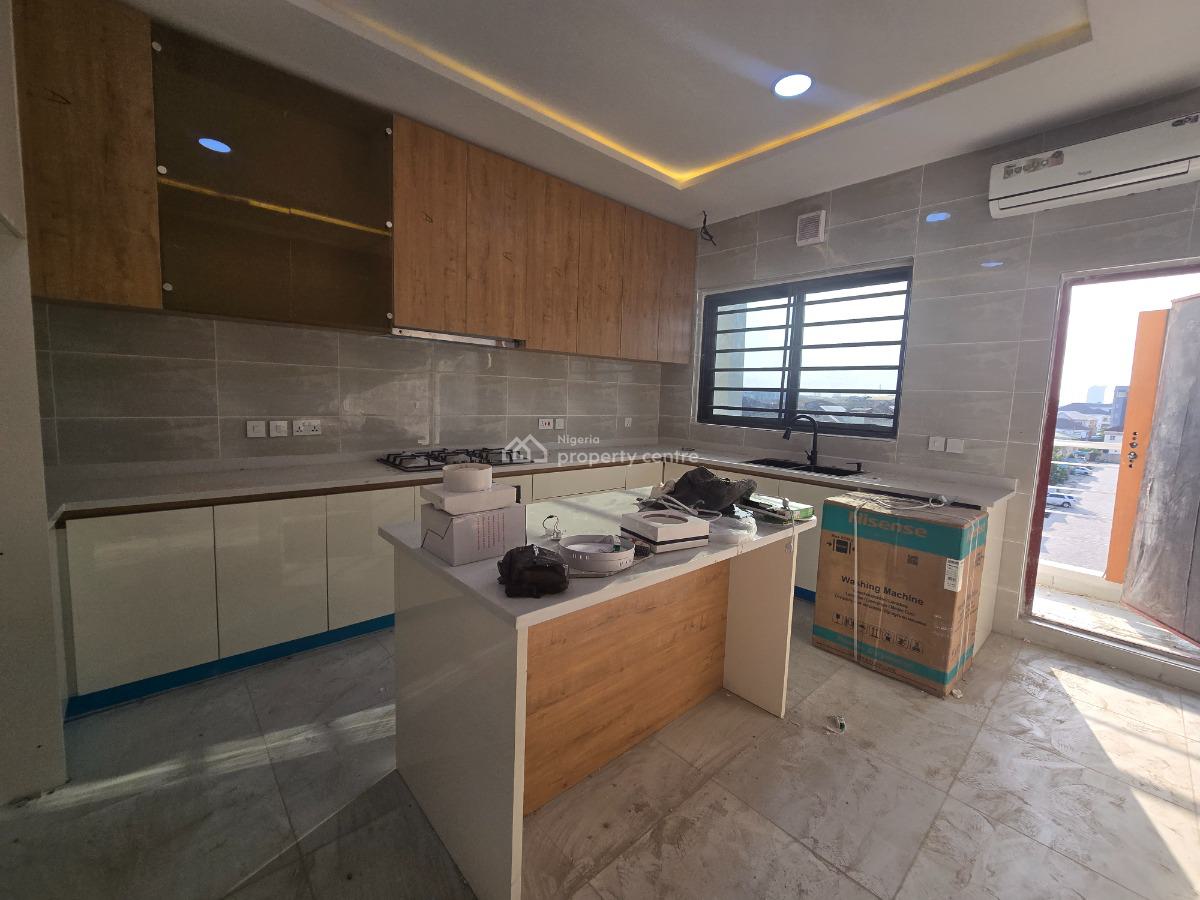 Brand New Luxury &fully Serviced 4 Bedroom Pent House with Bq&elevator, Oniru Estate, Victoria Island (vi), Lagos, Flat / Apartment for Sale