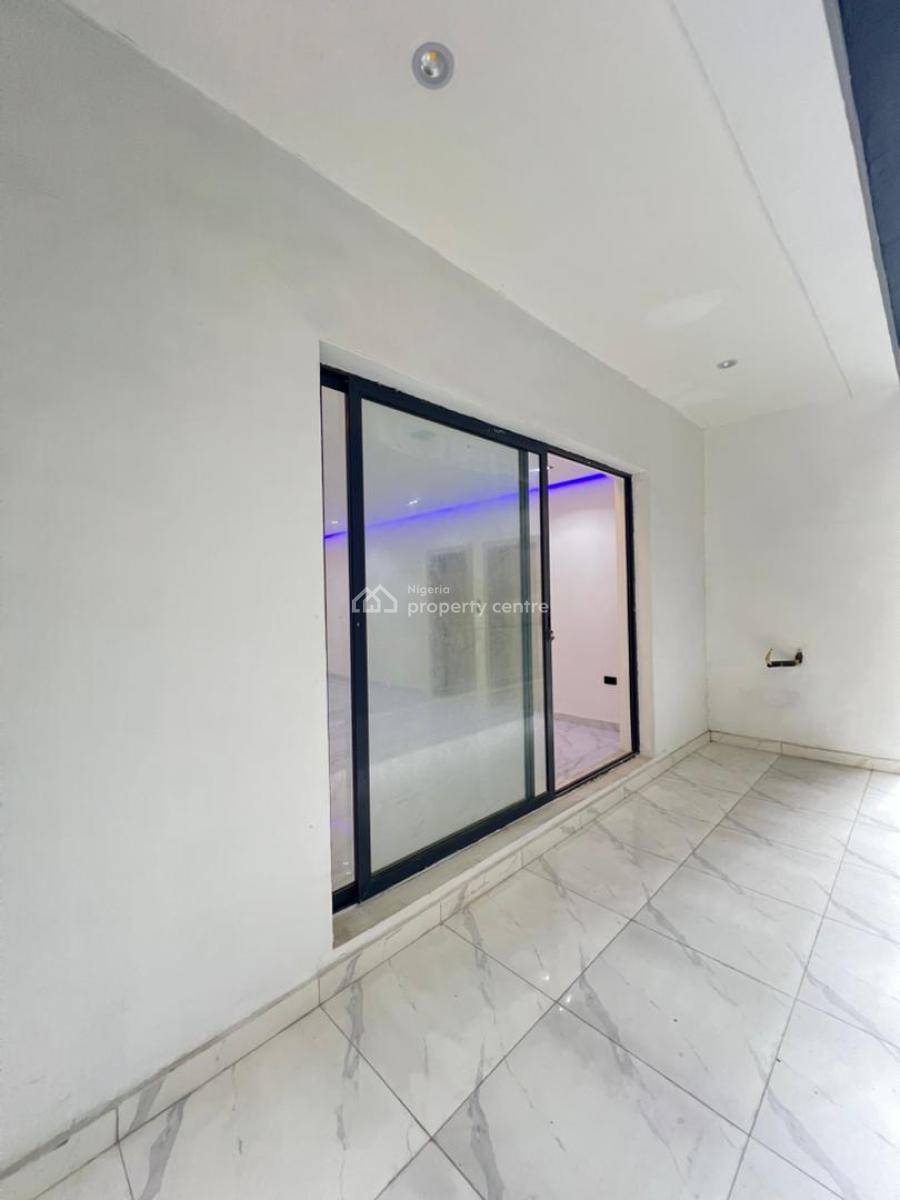 Luxury 2 Bedroom Apartment with Elevator, Swimming Pool , Gym and Bq, Lekki Phase 1, Lekki, Lagos, Flat / Apartment for Sale