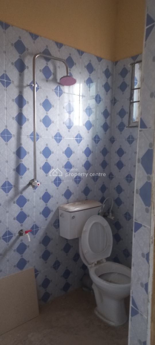 2 Bedroom Flat, 6 Third Avenue Alafia Estate Unity Bus Stop, Ikorodu, Lagos, Flat / Apartment for Rent