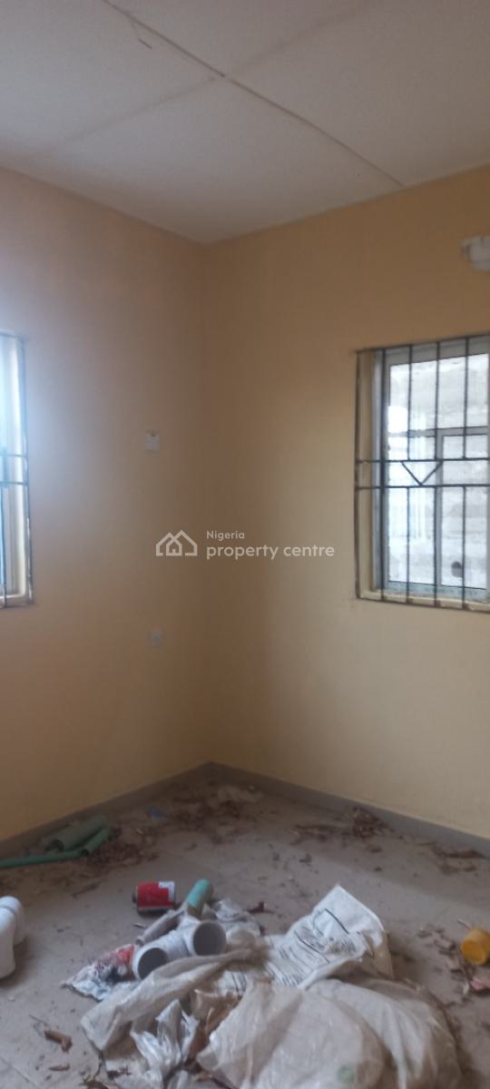 2 Bedroom Flat, 6 Third Avenue Alafia Estate Unity Bus Stop, Ikorodu, Lagos, Flat / Apartment for Rent