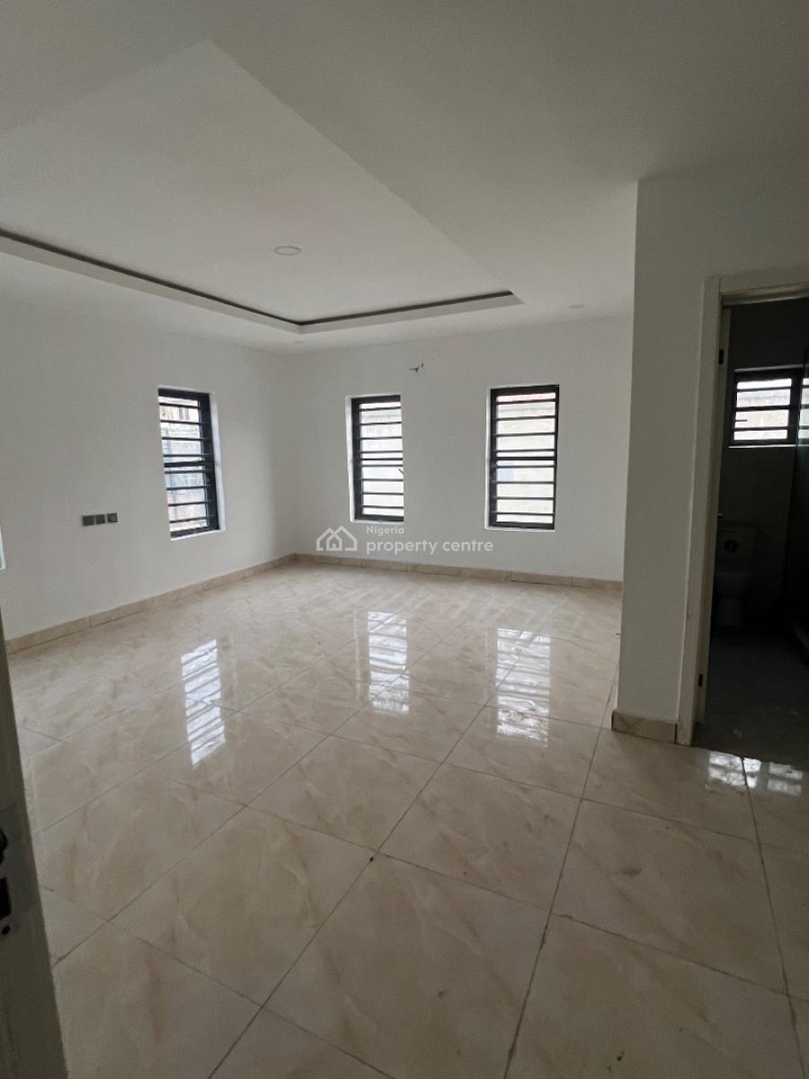 Massive 2 Bedroom Apartment Upstairs, Elesekan Bogije Ibeju Lekki Lagos, Bogije, Ibeju Lekki, Lagos, Flat / Apartment for Rent
