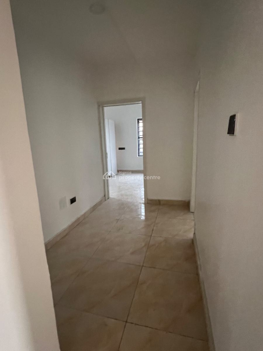 Massive 2 Bedroom Apartment Upstairs, Elesekan Bogije Ibeju Lekki Lagos, Bogije, Ibeju Lekki, Lagos, Flat / Apartment for Rent