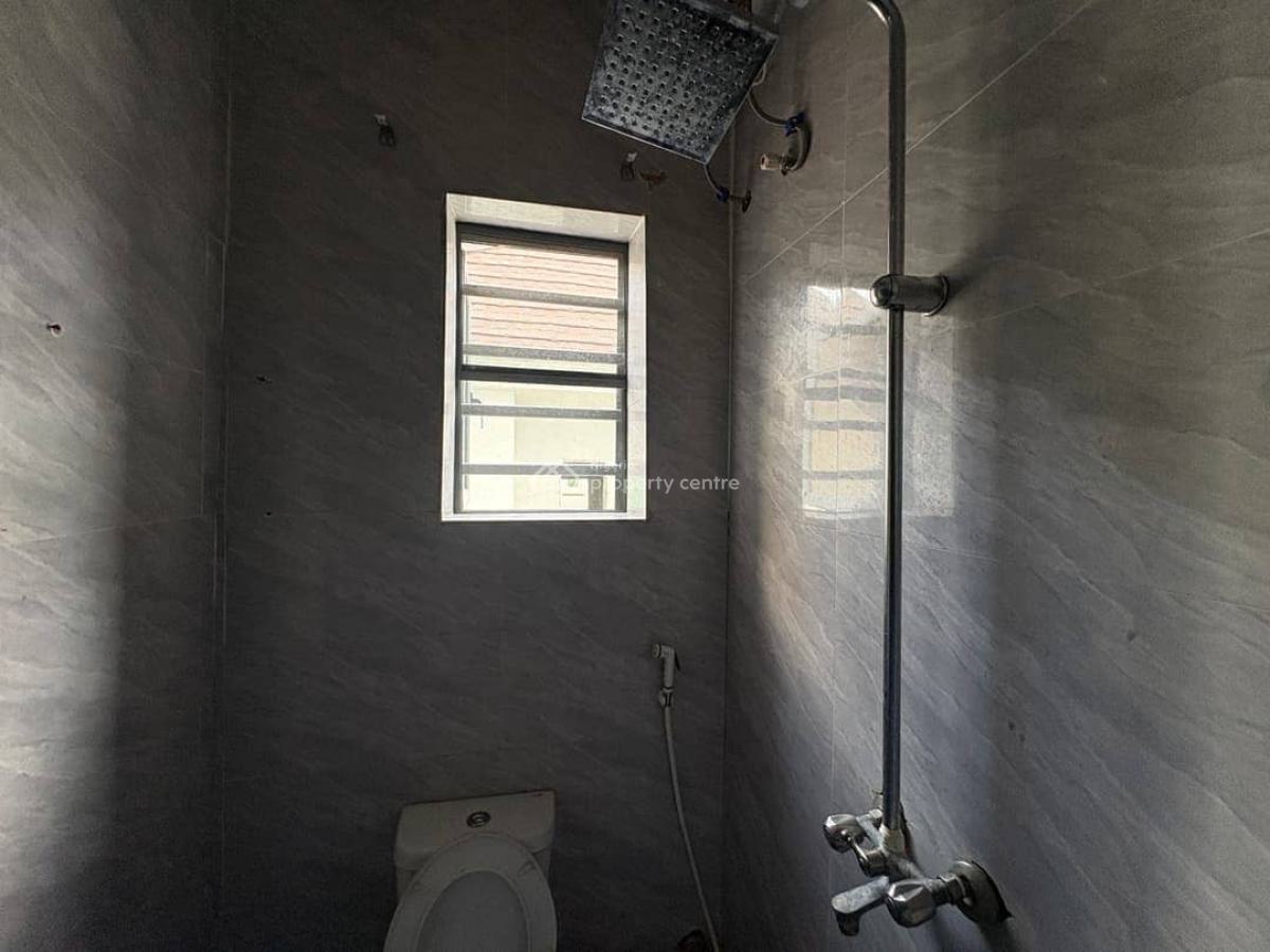 Spacious 2 Bedroom Apartment, Chevron Alternative, Lekki Expressway, Lekki, Lagos, Flat / Apartment for Rent