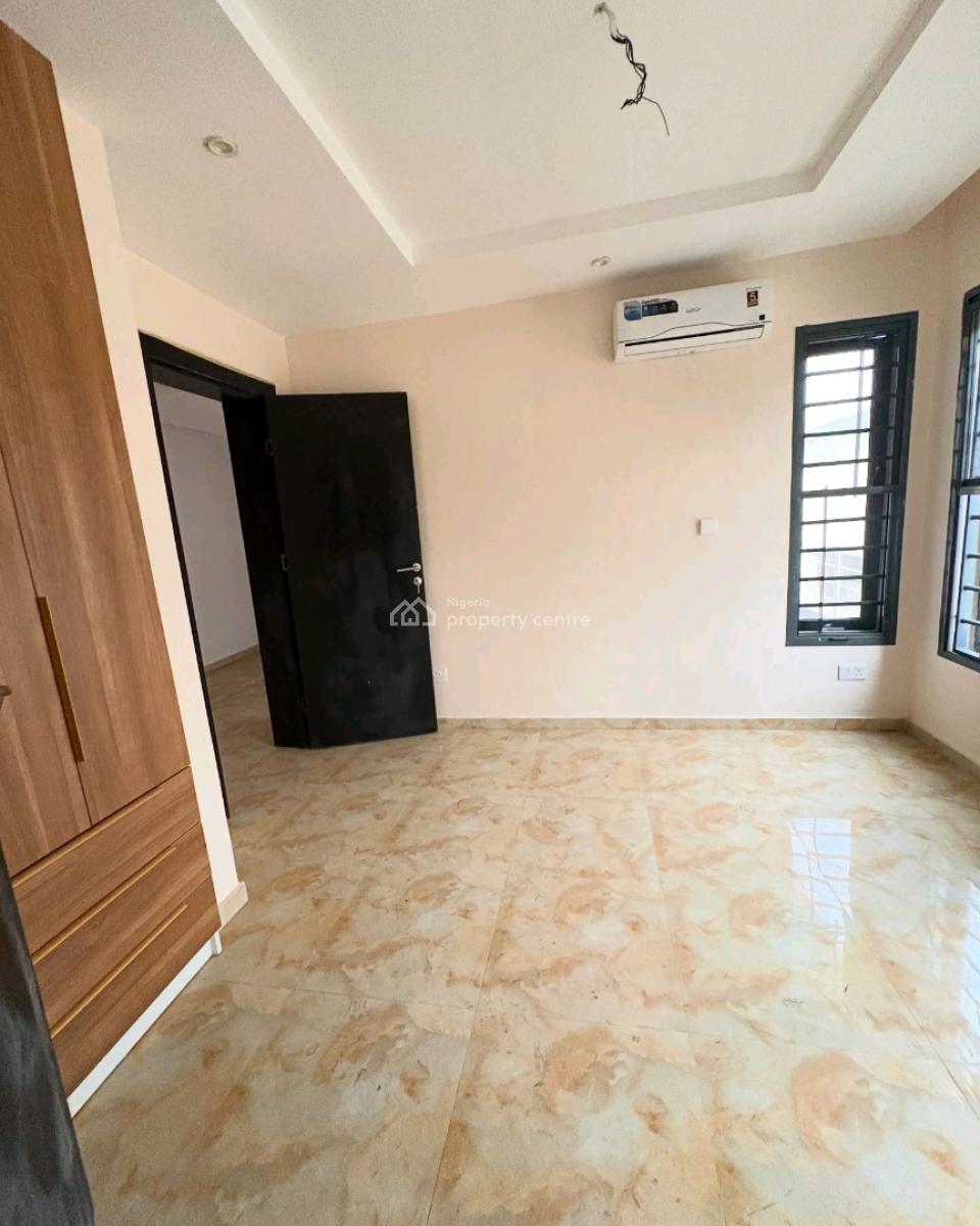 This Is a Lovely 4 Bedroom Terrace Duplex with a Bq, Osapa, Lekki, Lagos, Terraced Duplex for Rent