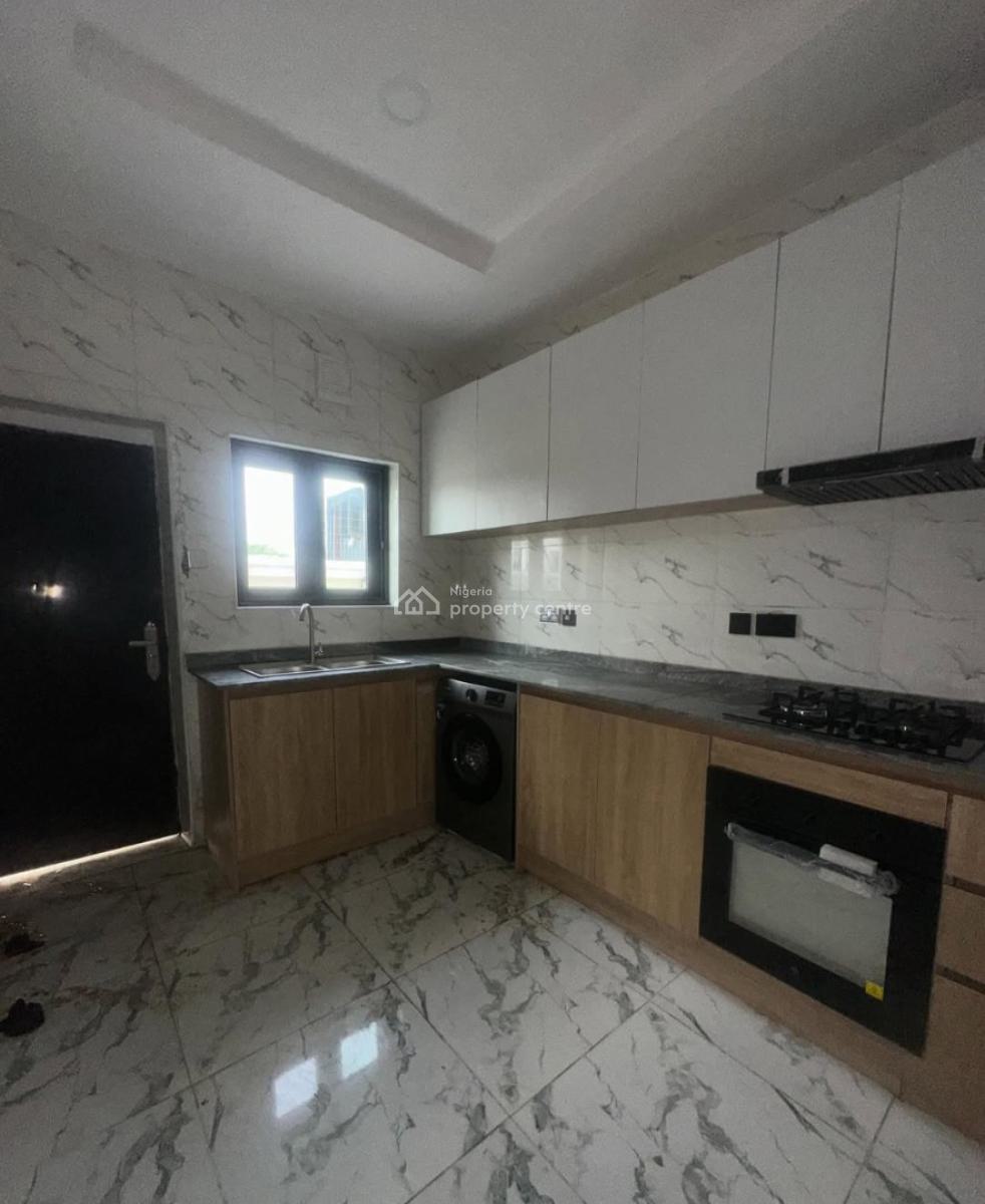 Newly Built and Serviced with 24/7 Power Supply 4 Bedroom En-suite Tow, Lekki Phase 1, Lekki, Lagos, Terraced Duplex for Rent