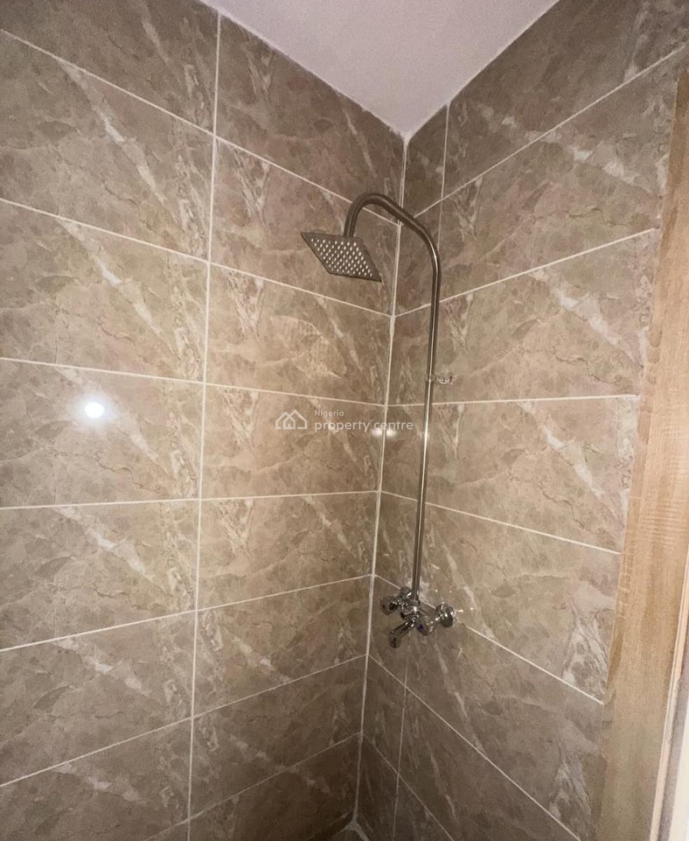 Newly Built and Serviced with 24/7 Power Supply 4 Bedroom En-suite Tow, Lekki Phase 1, Lekki, Lagos, Terraced Duplex for Rent