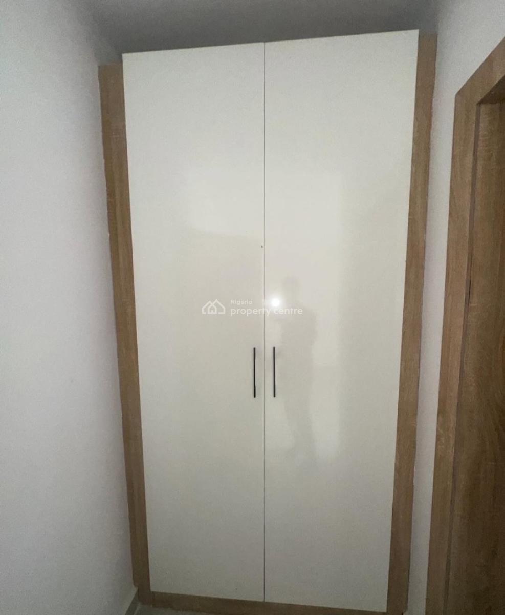 Newly Built and Serviced with 24/7 Power Supply 4 Bedroom En-suite Tow, Lekki Phase 1, Lekki, Lagos, Terraced Duplex for Rent