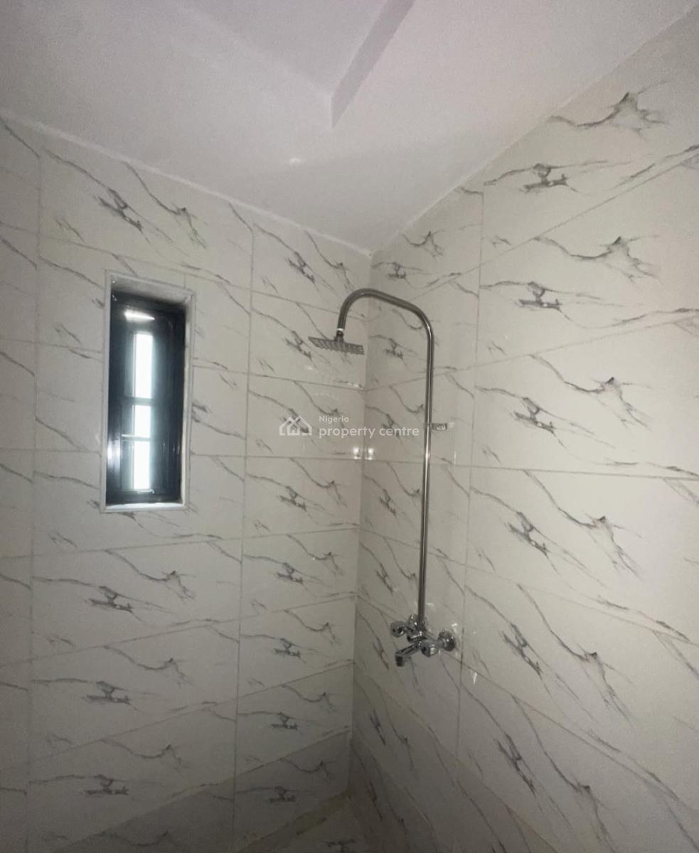 Newly Built and Serviced with 24/7 Power Supply 4 Bedroom En-suite Tow, Lekki Phase 1, Lekki, Lagos, Terraced Duplex for Rent