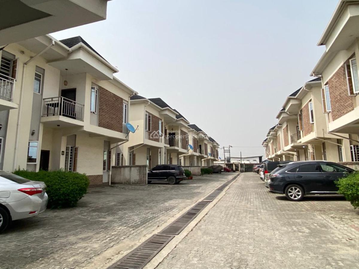4bedroom Semi Duplex, Mobile Road, Ajah, Lagos, Semi-detached Duplex for Rent