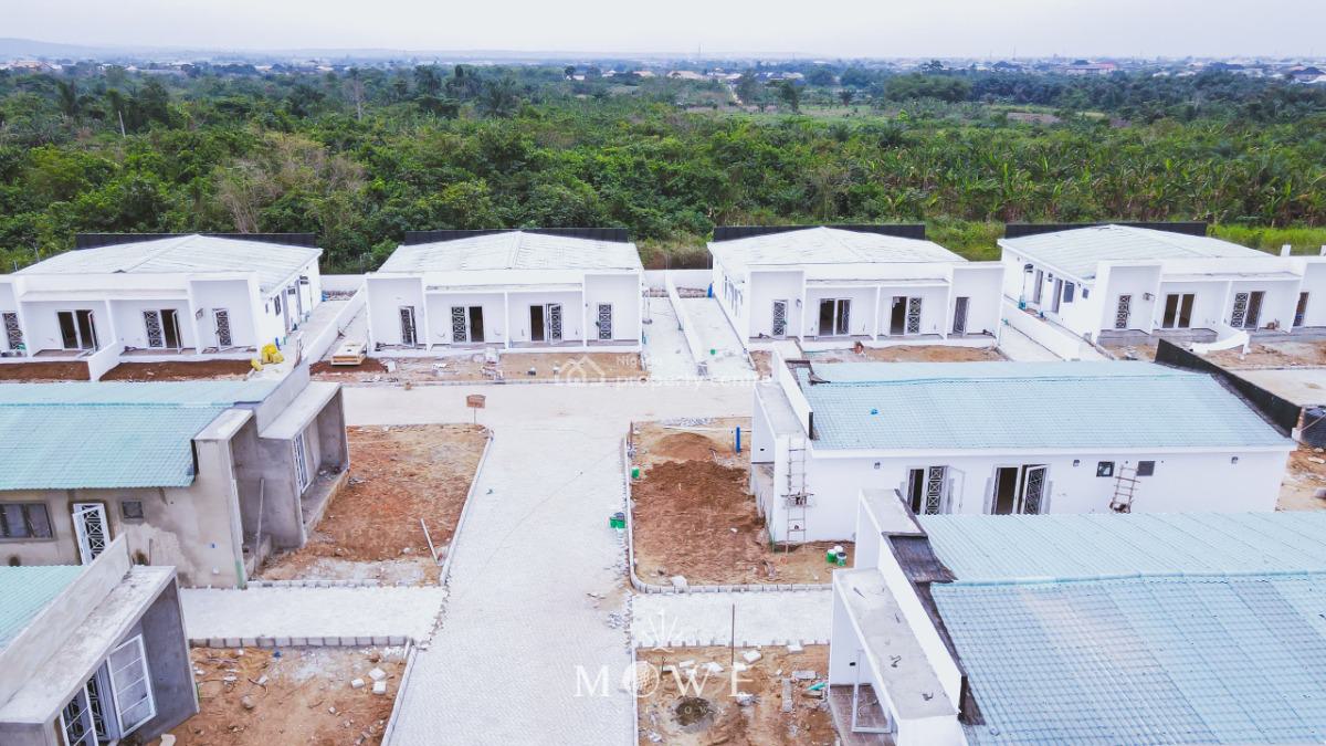 Fully Finished 3bedroom Bungalow Selling, Opposite Christopher University Off Lagos Ibadan Expressway, Mowe Town, Ogun, Detached Bungalow for Sale