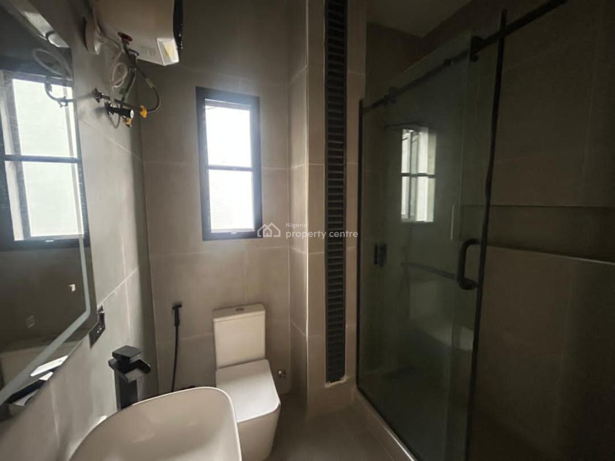 Smart 2 Bedrooms Ensuite, Toyota Road, Ikate Elegushi, Lekki, Lagos, Flat / Apartment for Sale