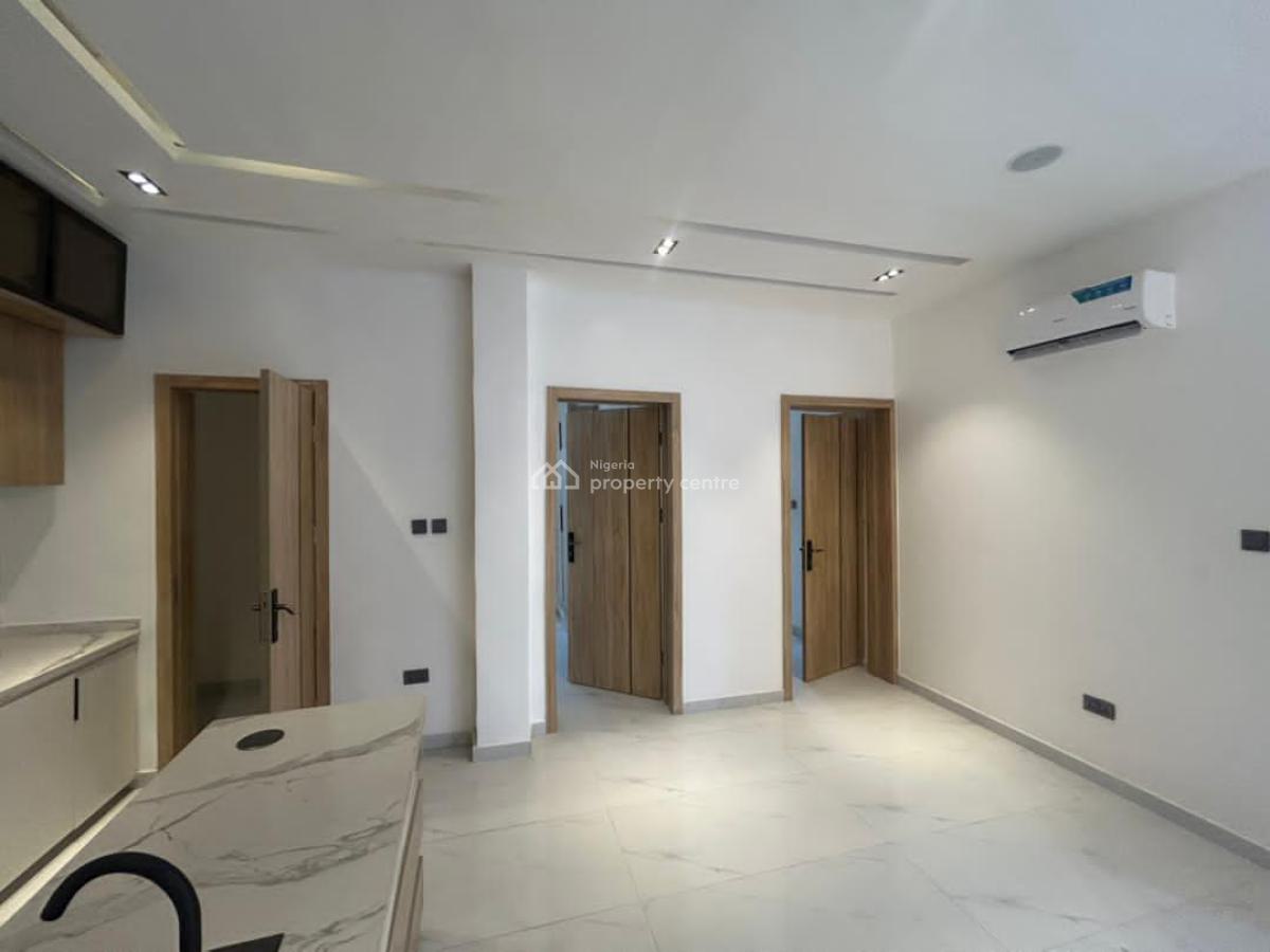 Smart 2 Bedrooms Ensuite, Toyota Road, Ikate Elegushi, Lekki, Lagos, Flat / Apartment for Sale