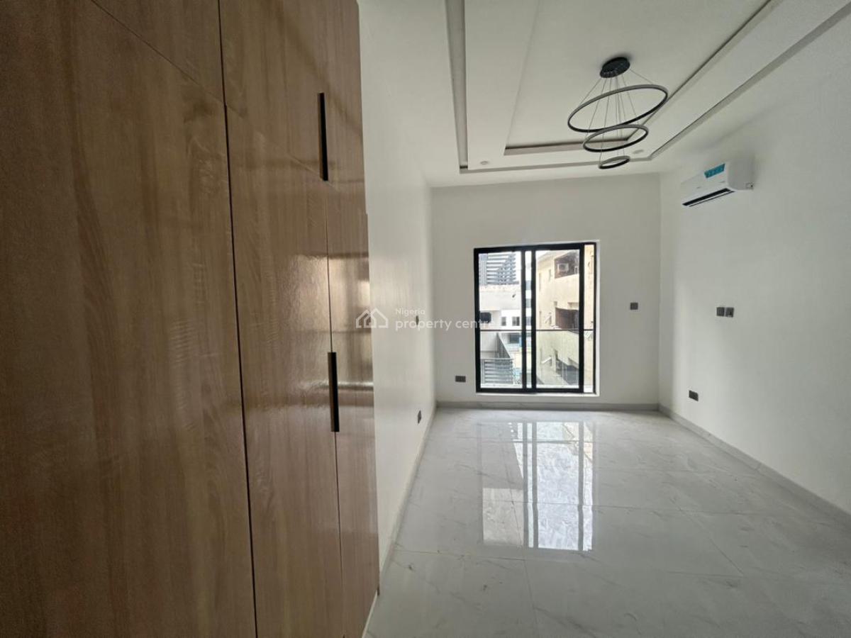 Smart 2 Bedrooms Ensuite, Toyota Road, Ikate Elegushi, Lekki, Lagos, Flat / Apartment for Sale
