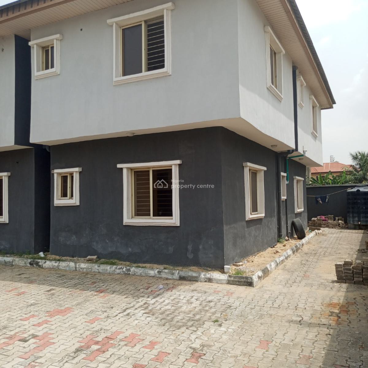 Spacious and Sharp 3bedroom Apartment (downstairs), Sunnyvilla Estate Badore Ajah-lekki, Badore, Ajah, Lagos, Flat / Apartment for Rent