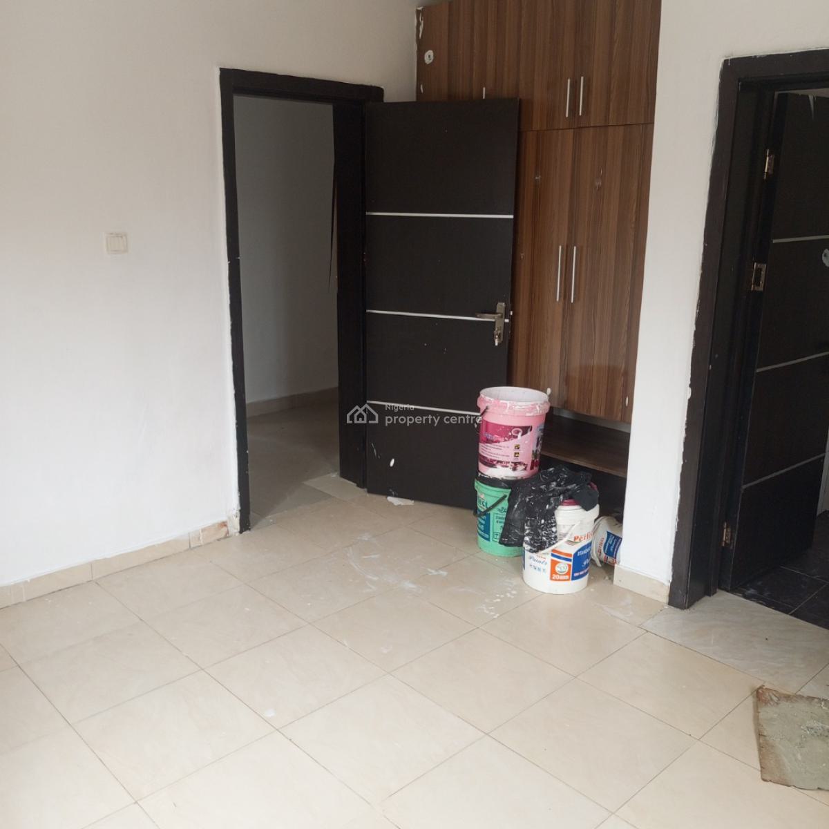 Spacious and Sharp 3bedroom Apartment (downstairs), Sunnyvilla Estate Badore Ajah-lekki, Badore, Ajah, Lagos, Flat / Apartment for Rent