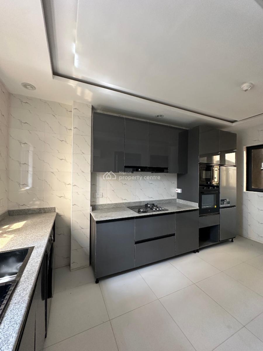 Neatly Built 2bedroom Apartment in Lekki Phase One, Lekki Phase One ,lekki ,lagos ,nigeria, Lekki Phase 1, Lekki, Lagos, Flat / Apartment for Sale