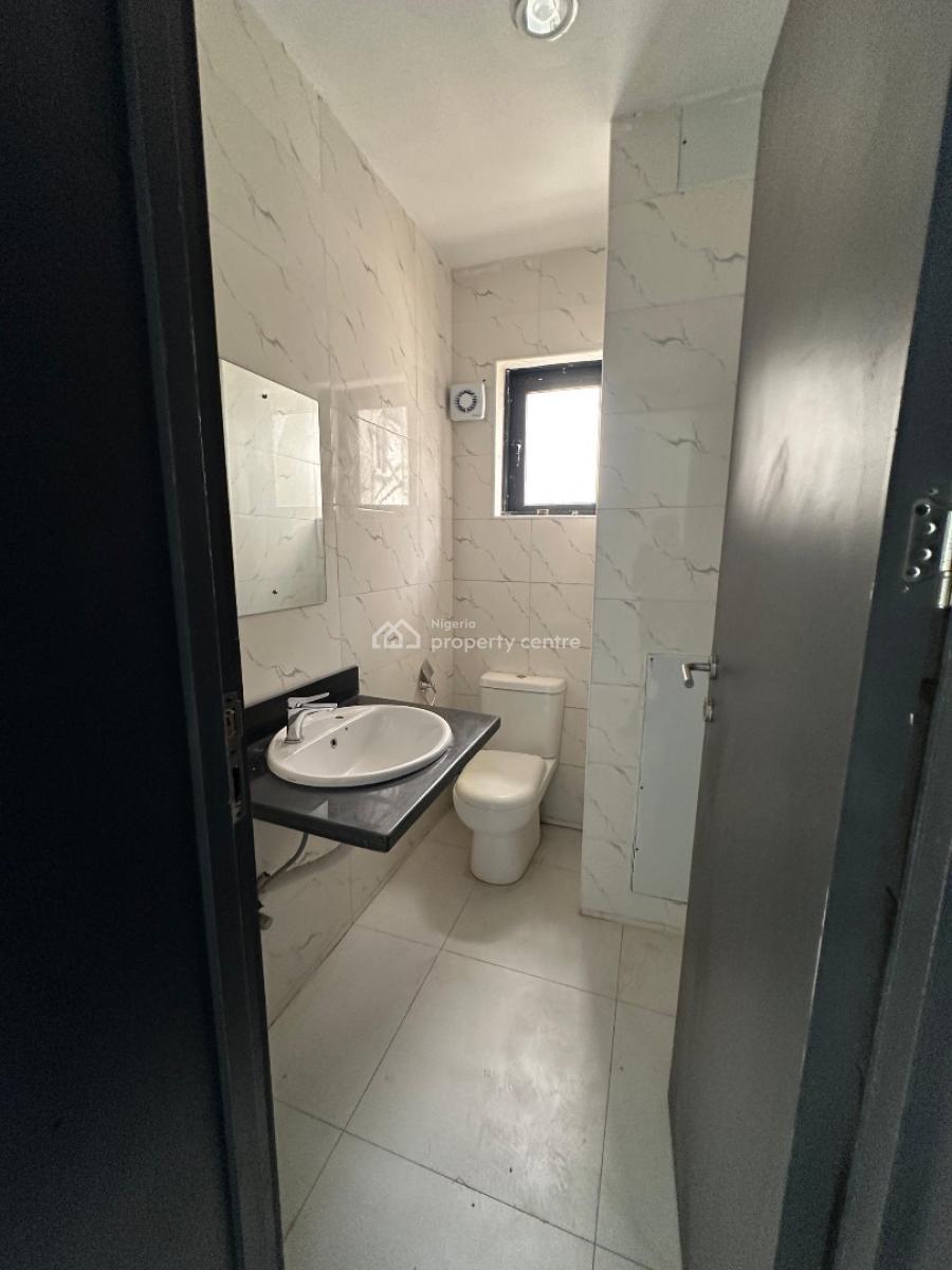 Neatly Built 2bedroom Apartment in Lekki Phase One, Lekki Phase One ,lekki ,lagos ,nigeria, Lekki Phase 1, Lekki, Lagos, Flat / Apartment for Sale