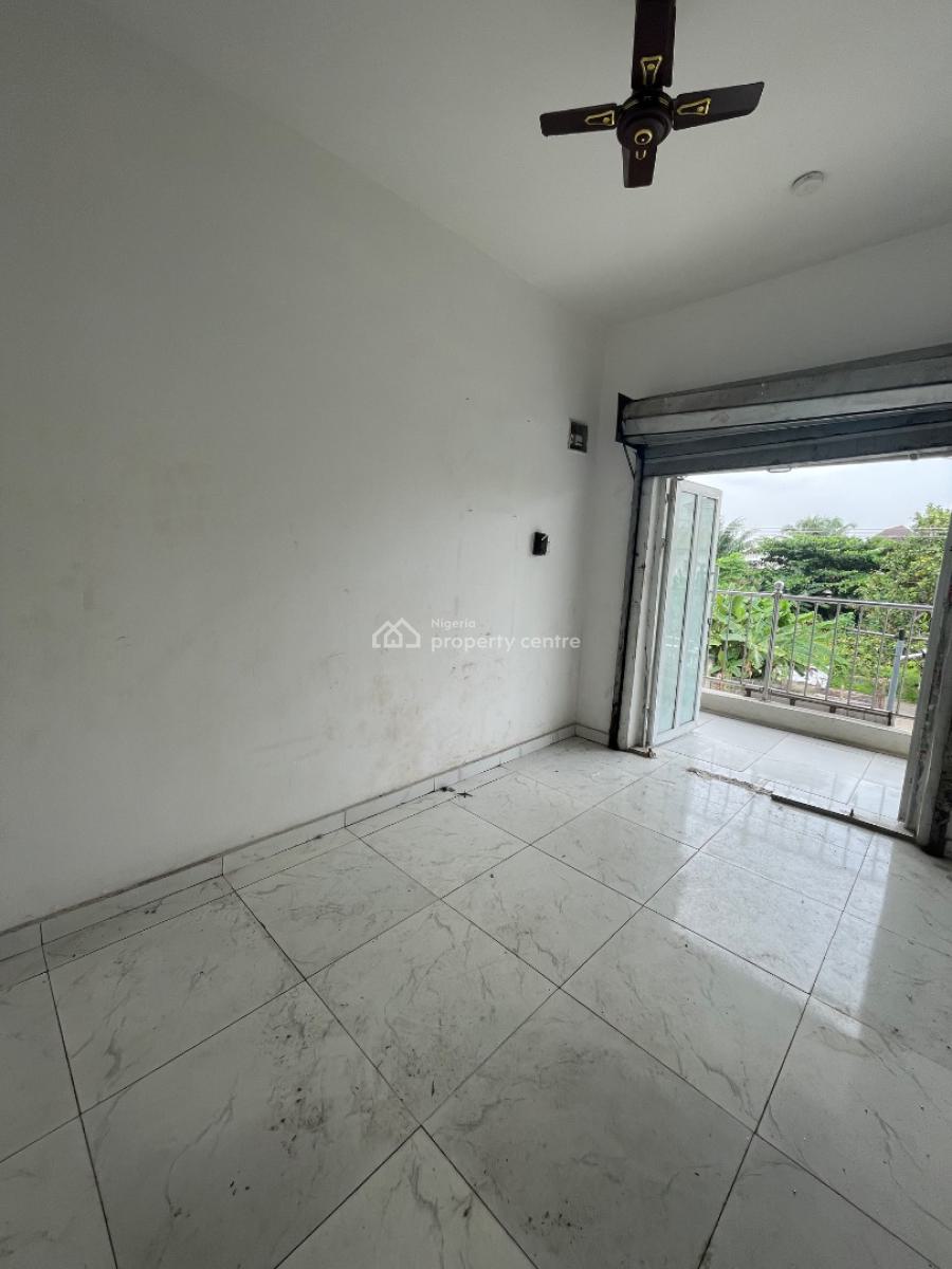 Shop on a Busy Major Road Upstairs, Majek, Sangotedo, Ajah, Lagos, Shop for Rent