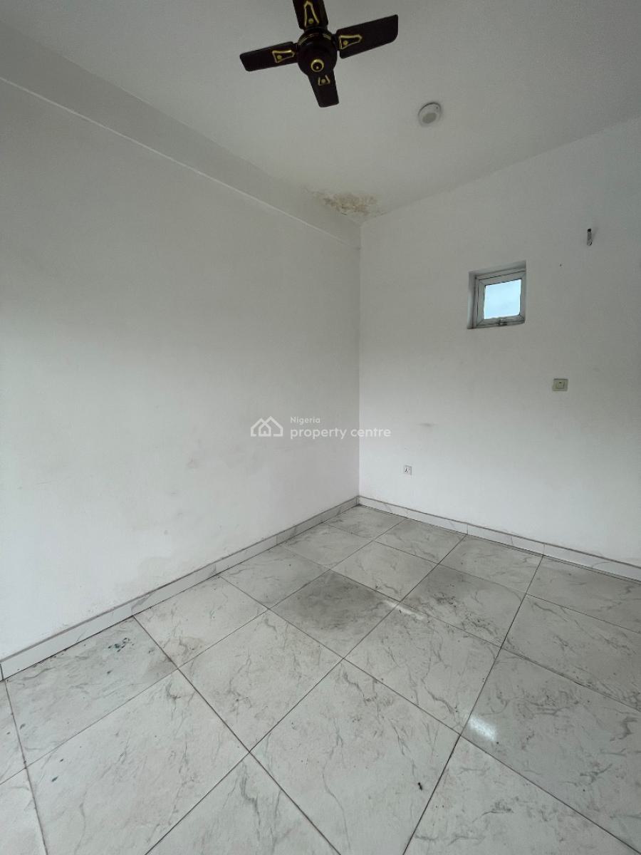 Shop on a Busy Major Road Upstairs, Majek, Sangotedo, Ajah, Lagos, Shop for Rent