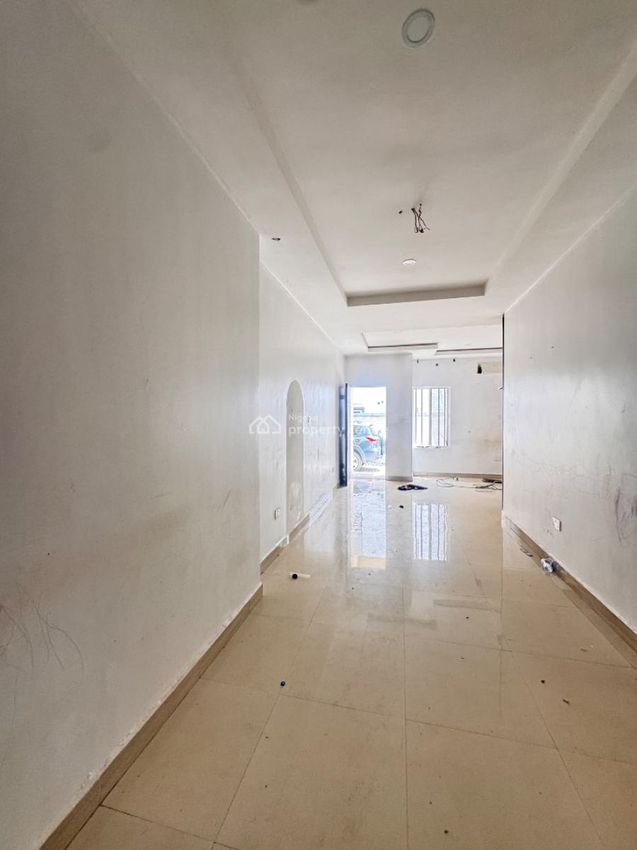 Nice Fully Service  2 Bedroom Apartment Very Spacious, Orchid Road Lekki, Lekki, Lagos, House for Rent