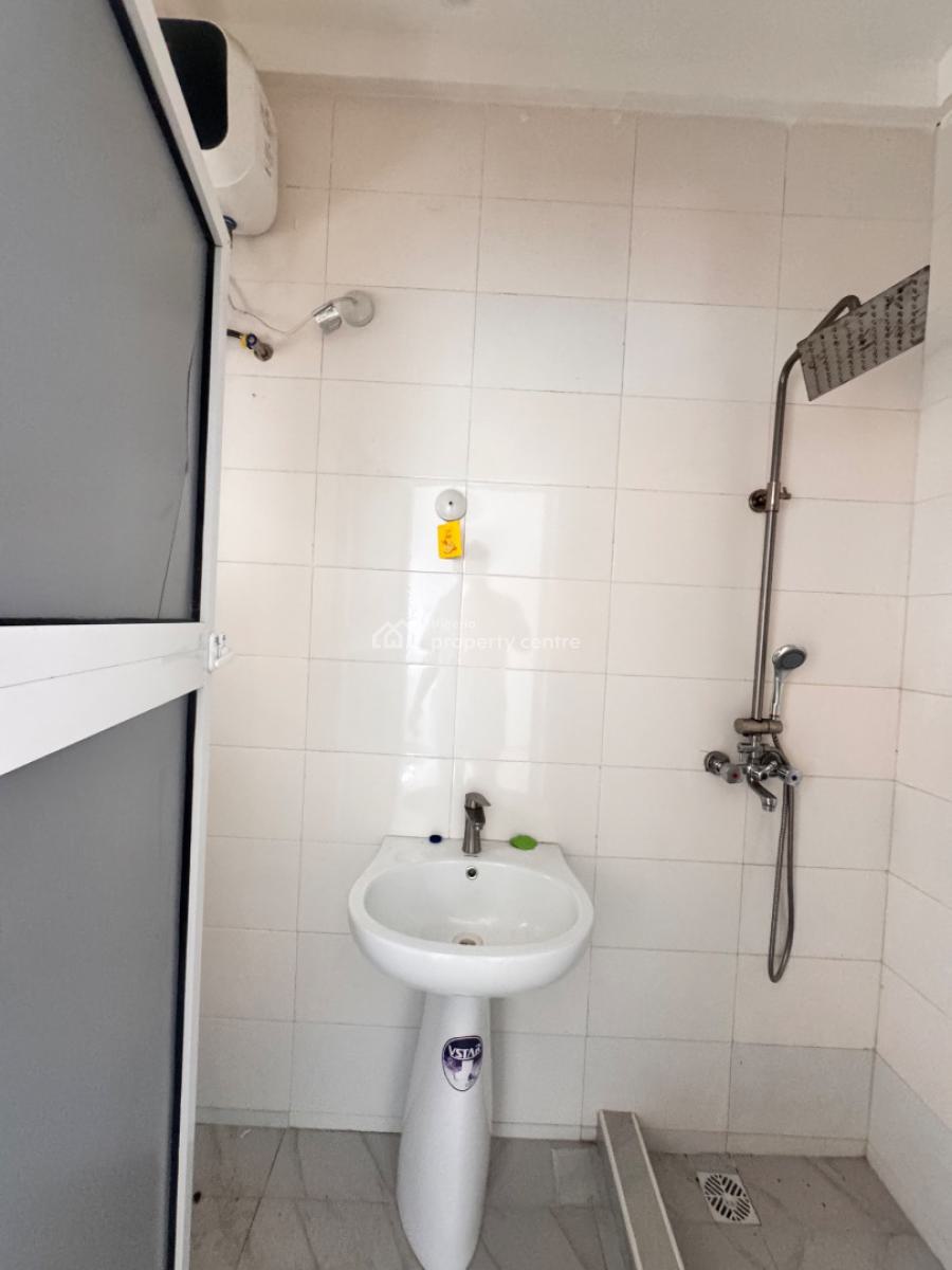 Nice Fully Service  2 Bedroom Apartment Very Spacious, Orchid Road Lekki, Lekki, Lagos, House for Rent