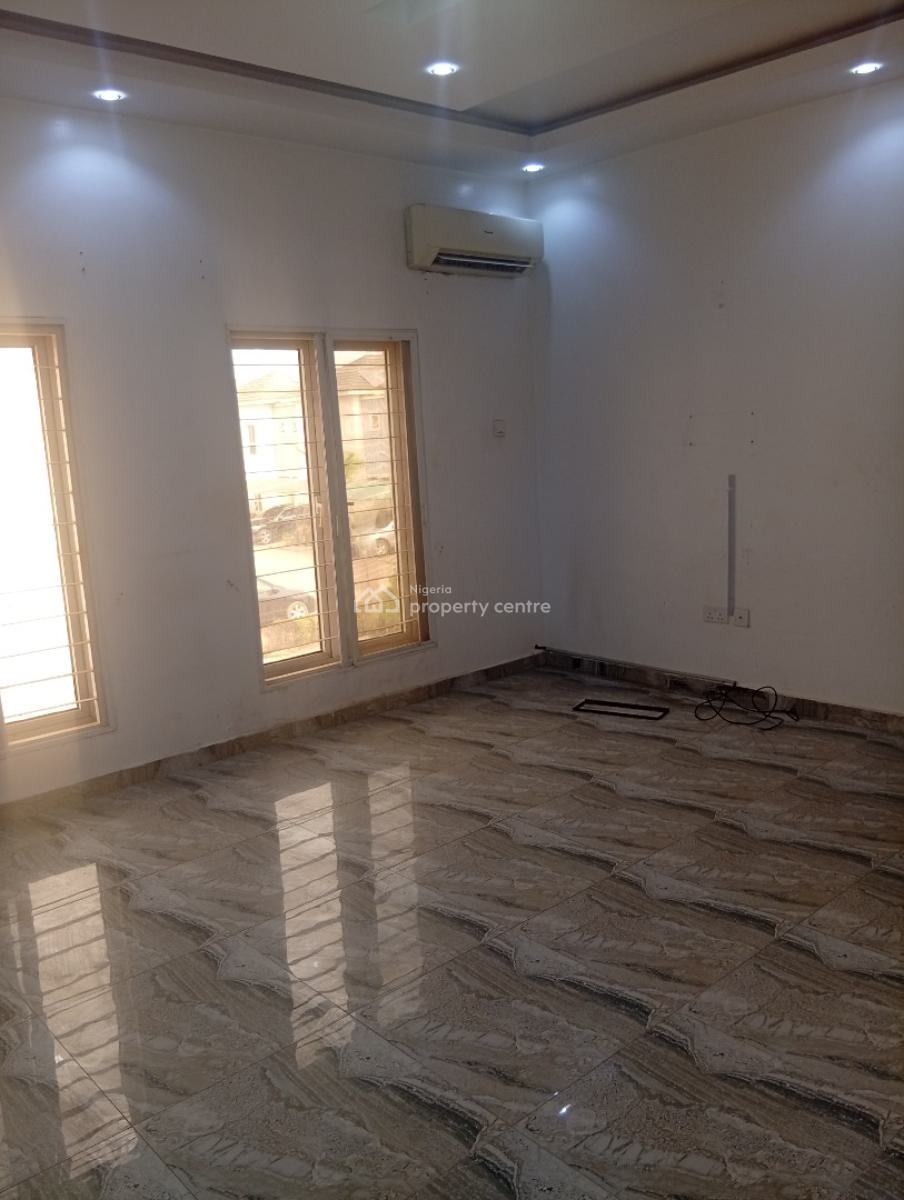 Newly Vacated 4bedroom Terrace Duplex No Bq, American International School, Durumi, Abuja, Terraced Duplex for Rent