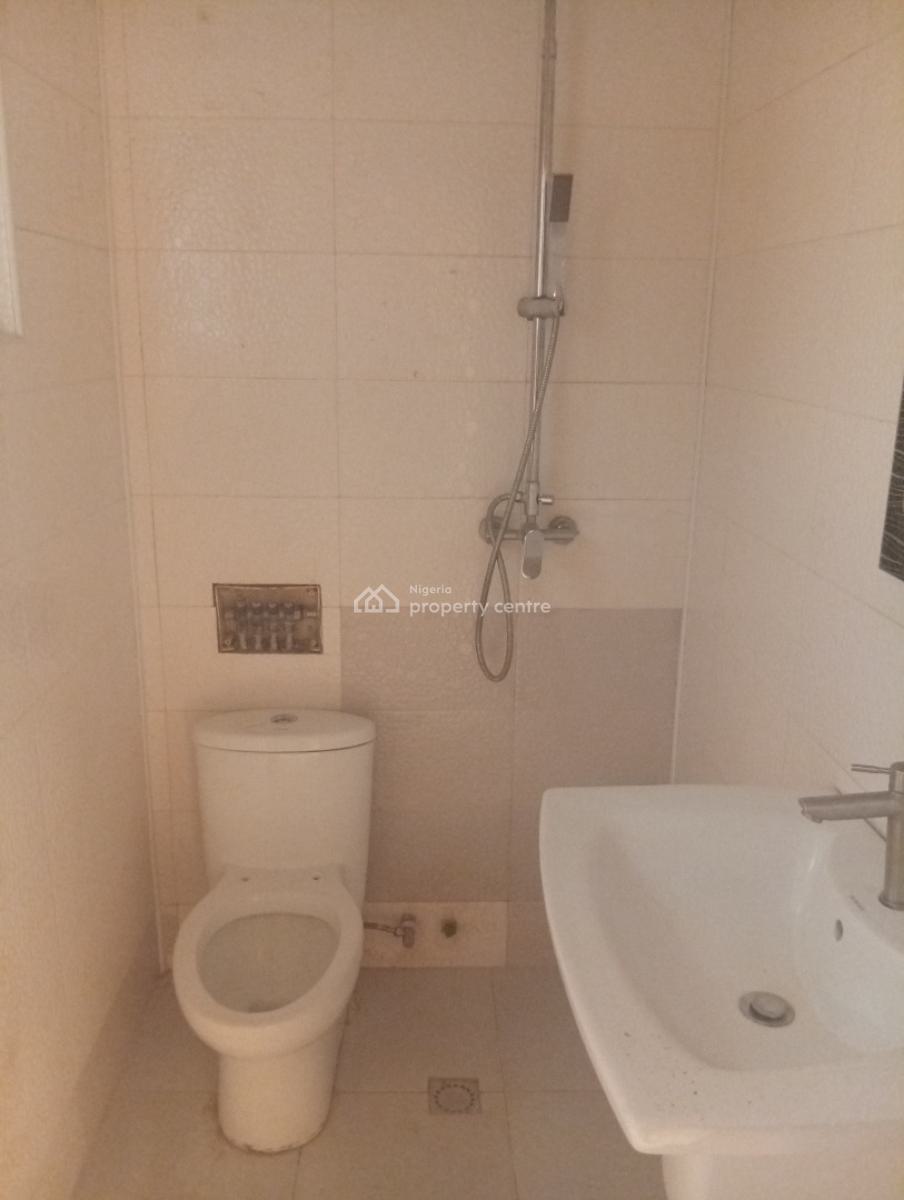 Newly Vacated 4bedroom Terrace Duplex No Bq, American International School, Durumi, Abuja, Terraced Duplex for Rent