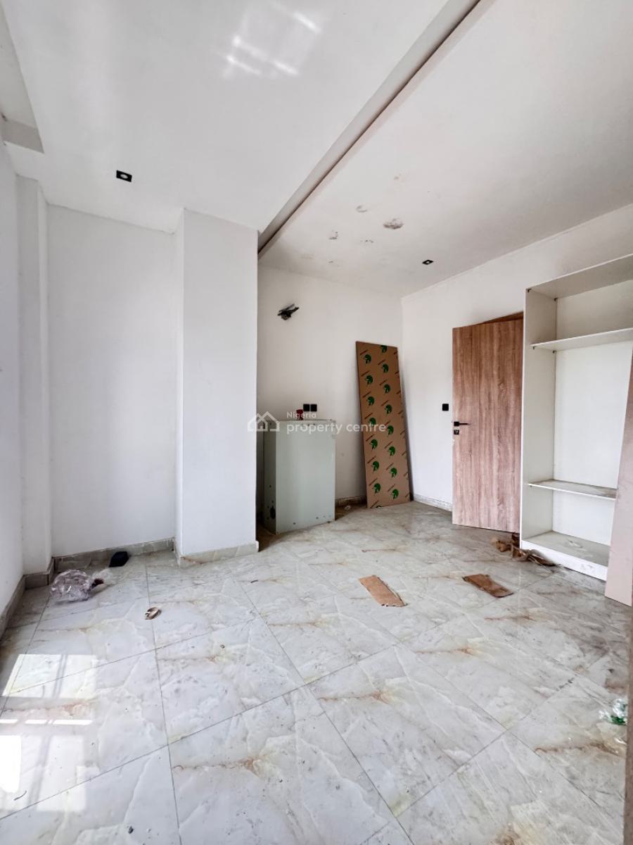 Nice 2 Bedroom Apartment at Ikate Elegushi Close to The Road &secure, Ikate Lekki Lagos State, Lekki, Lagos, Block of Flats for Sale