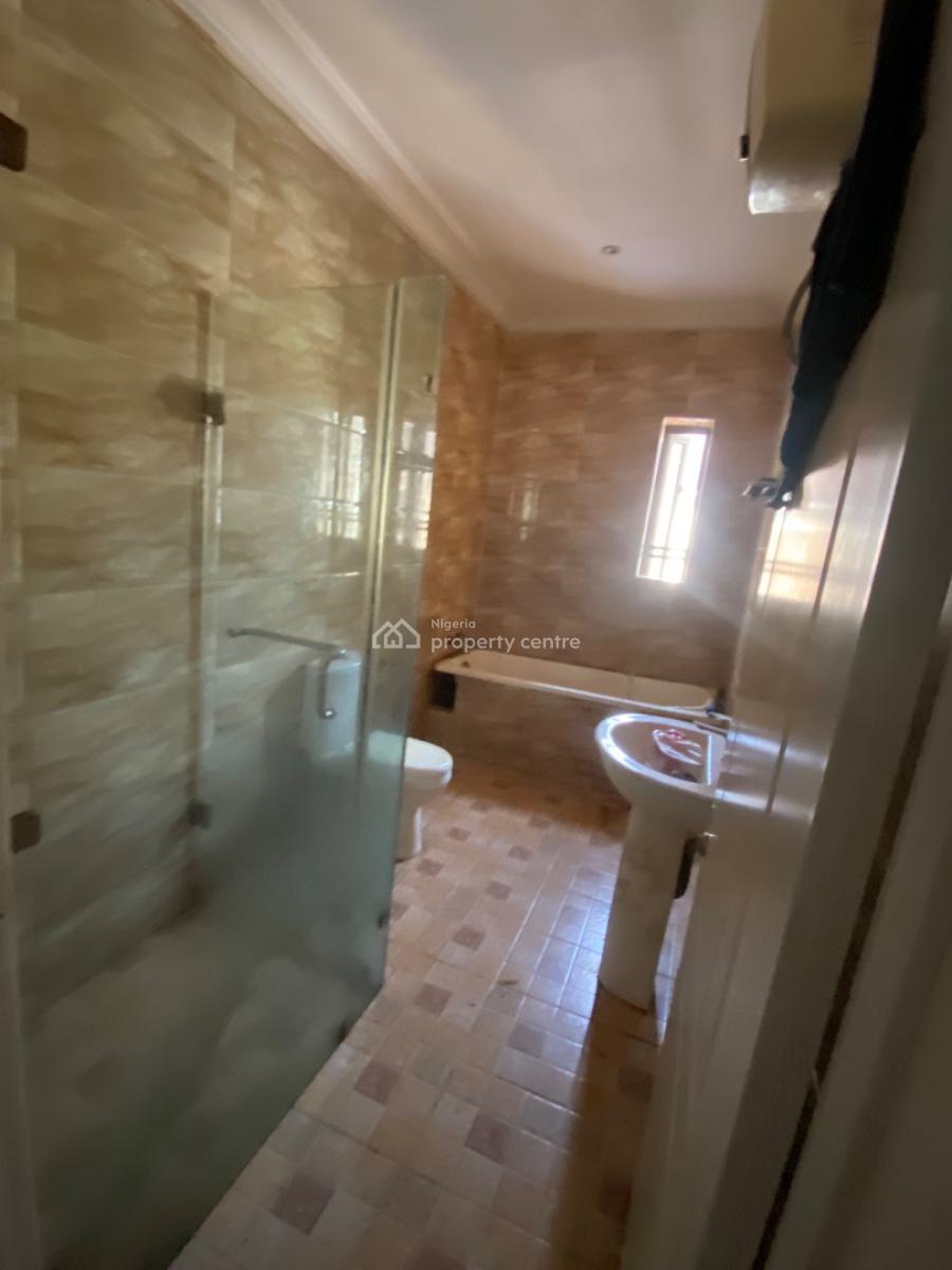 Luxury Master One Bedroom with 24 Hours Power Supply, Chevron, Lekki, Lagos, Self Contain (single Rooms) for Rent