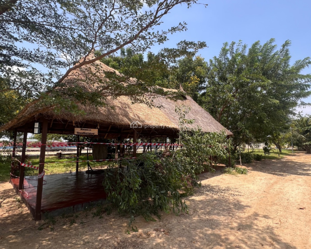 a Prime  4,500 Sqm Land, Chevron Drive, Lekki, Lagos, Mixed-use Land for Sale