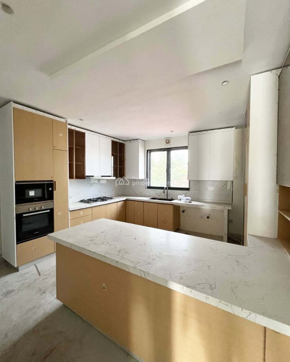 a Luxurious 4-bedroom Maisonette with Boys Quarters, Ikoyi, Lagos, Flat / Apartment for Rent