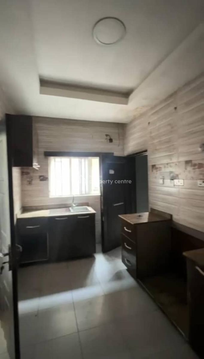 Lovely 2bedroom Flat, Off Adetola  Aguda, Surulere, Lagos, Flat / Apartment for Rent