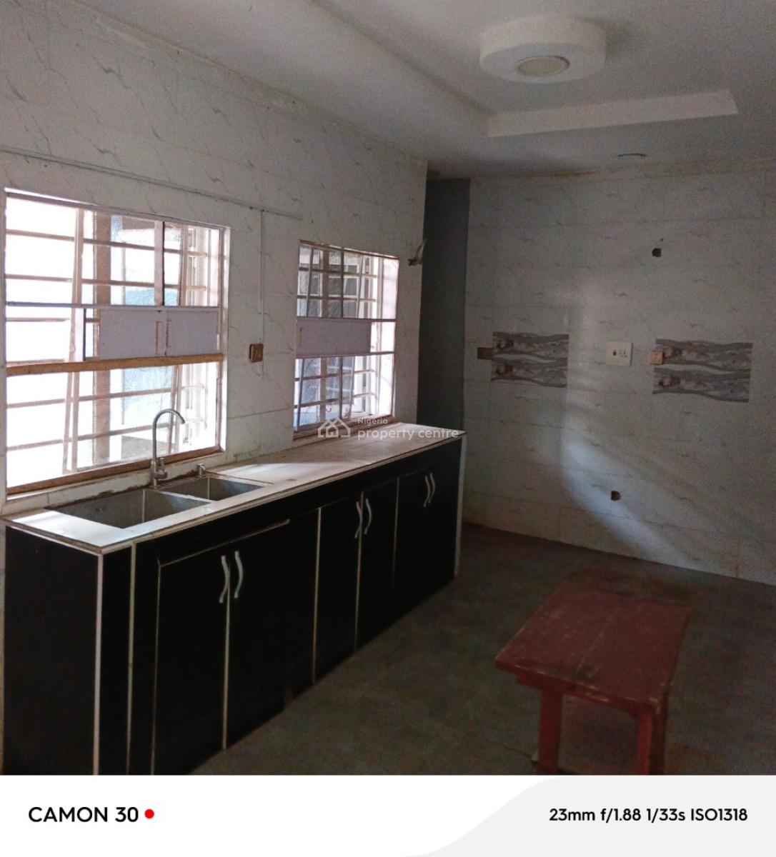 5 Bedroom Duplex, Isheri By Bucknor Estate, Isolo, Lagos, Detached Duplex for Sale